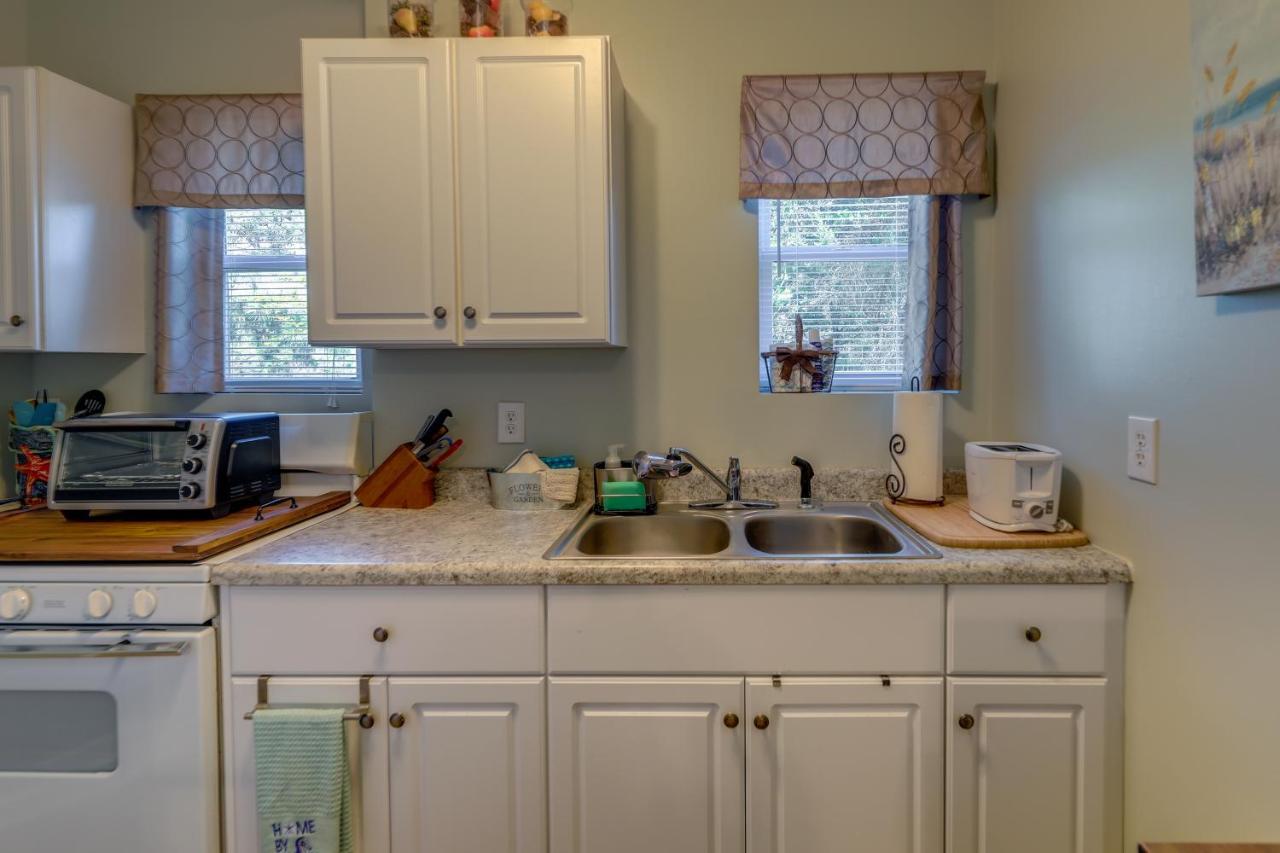 Sneads Ferry Vacation Rental Studio With Water Views Ngoại thất bức ảnh